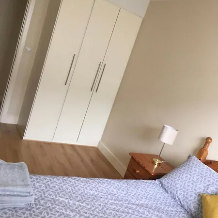 2bed With Parking, 2 Minute Walk From City Galway
