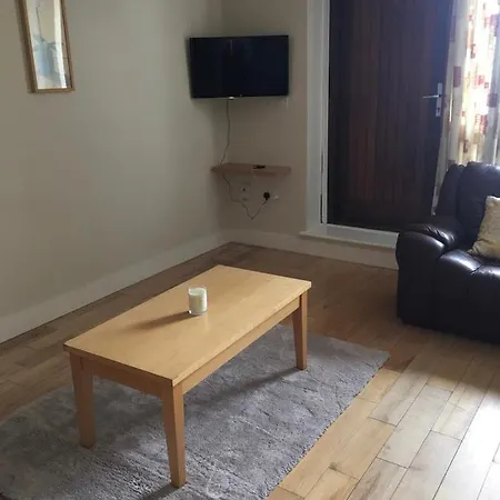 2bed With Parking, 2 Minute Walk From City Appartement *